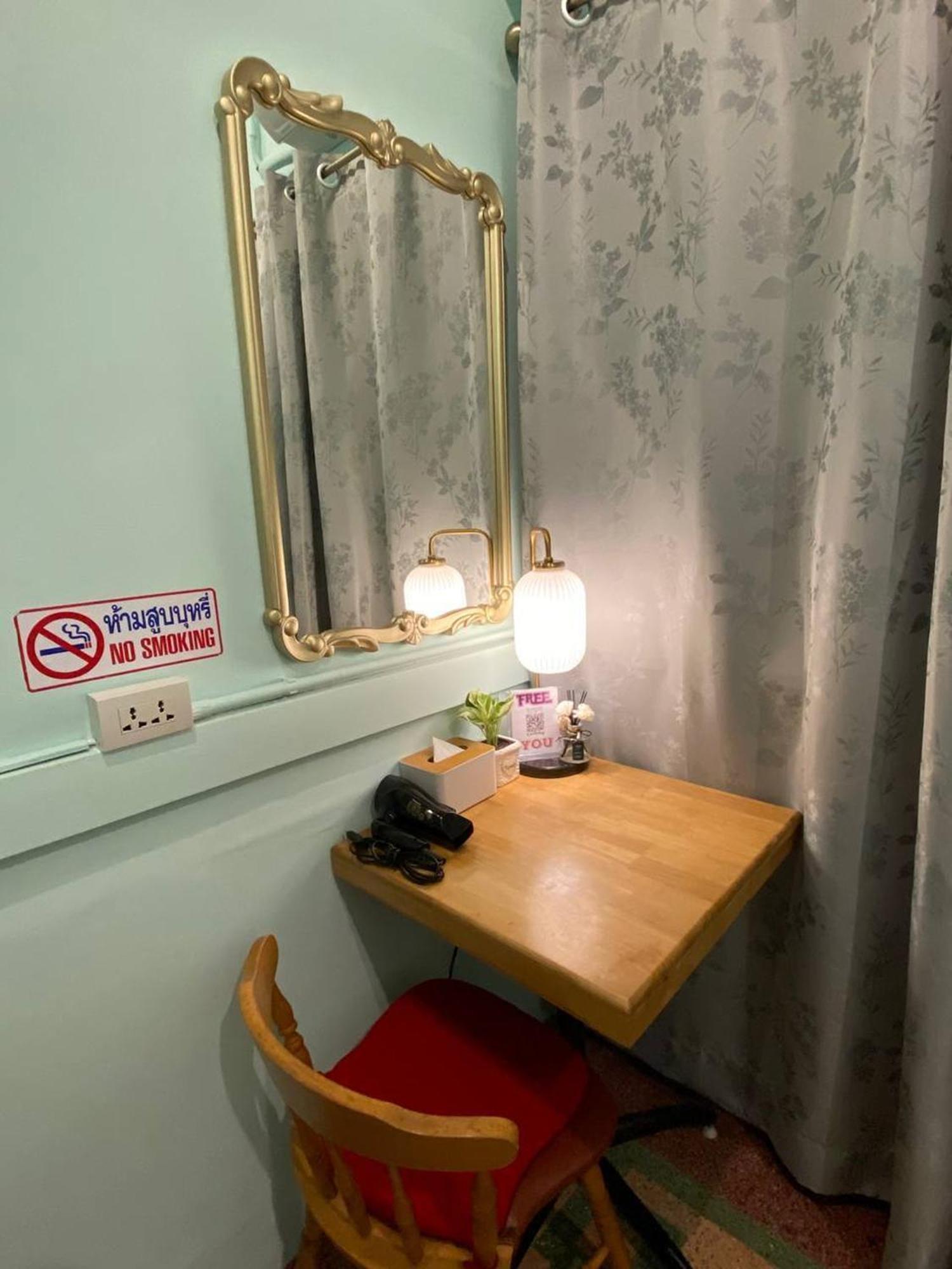 Hostel Lemon Siam Petchaburi Road Bangkok Esterno foto