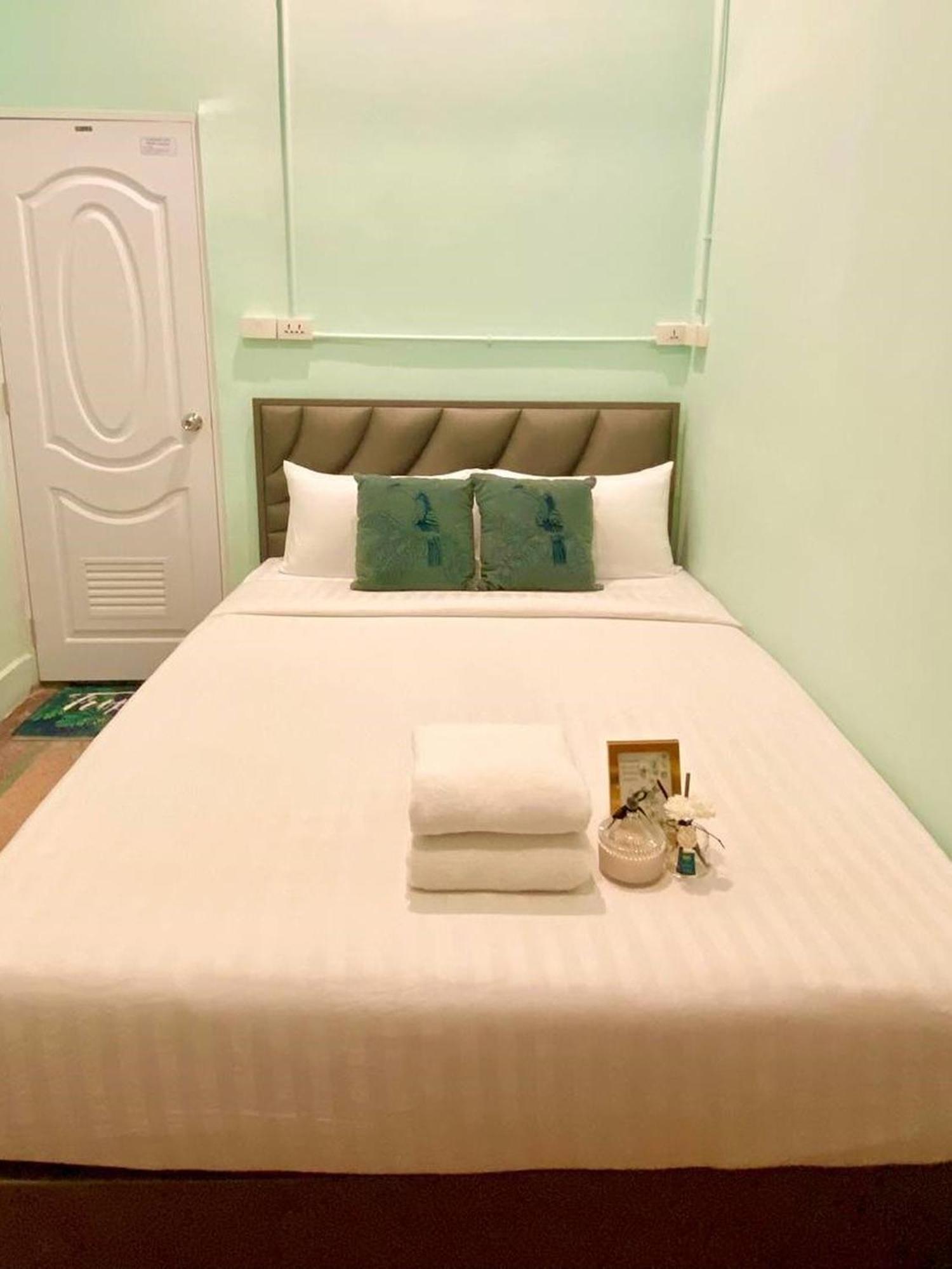 Hostel Lemon Siam Petchaburi Road Bangkok Esterno foto