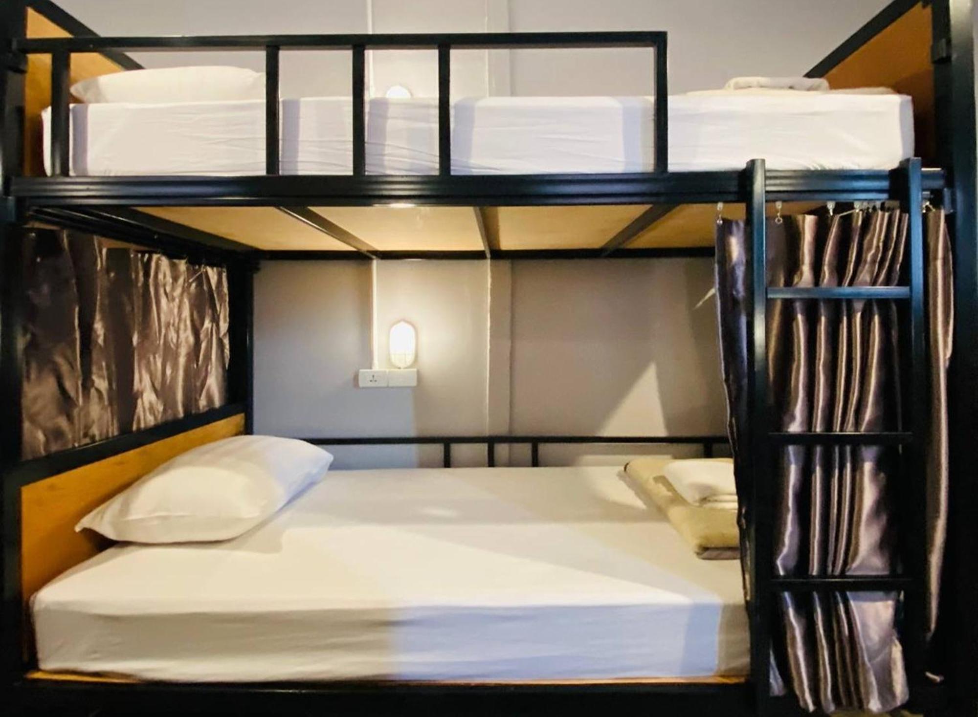 Hostel Lemon Siam Petchaburi Road Bangkok Esterno foto