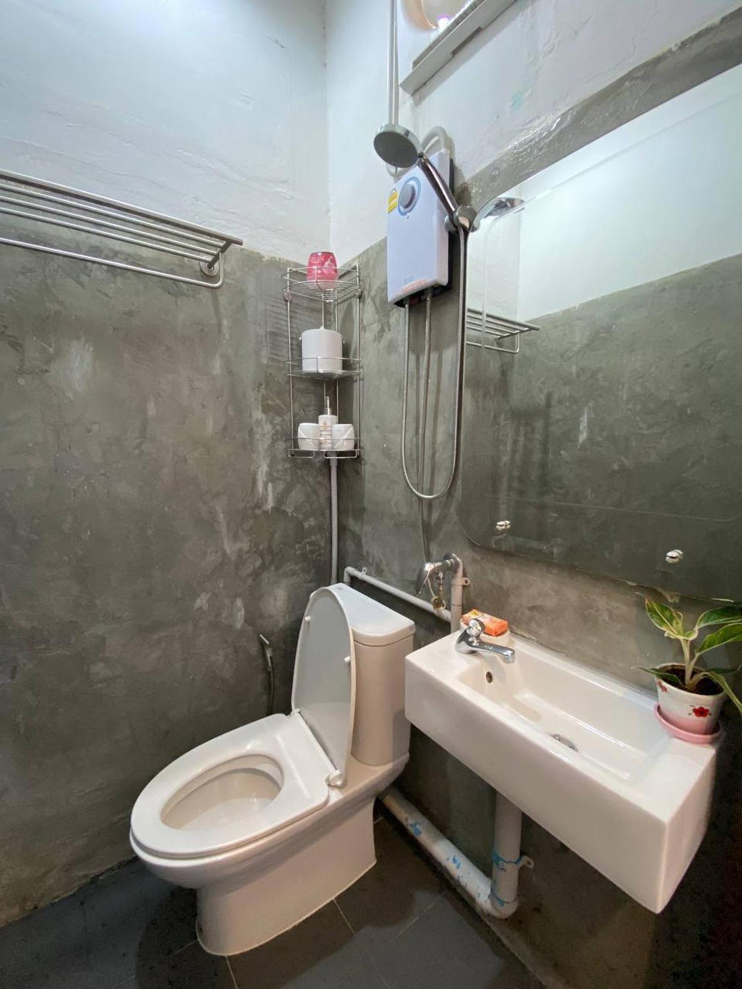 Hostel Lemon Siam Petchaburi Road Bangkok Esterno foto